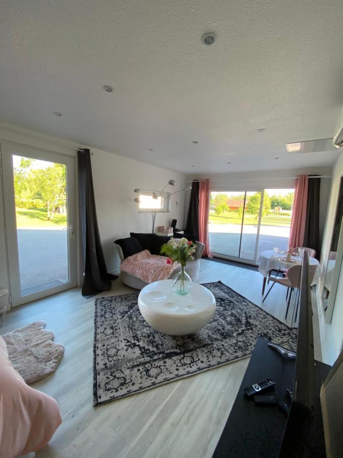 Agreable Chambre D'Hote Calme Avec Piscine Souvans Eksteriør bilde
