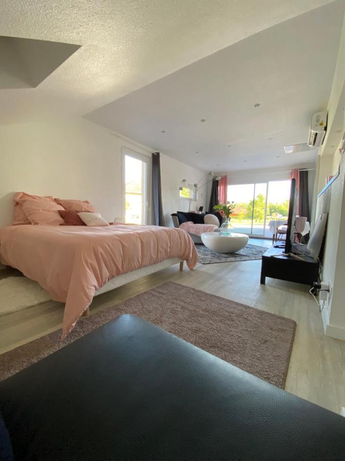Agreable Chambre D'Hote Calme Avec Piscine Souvans Eksteriør bilde